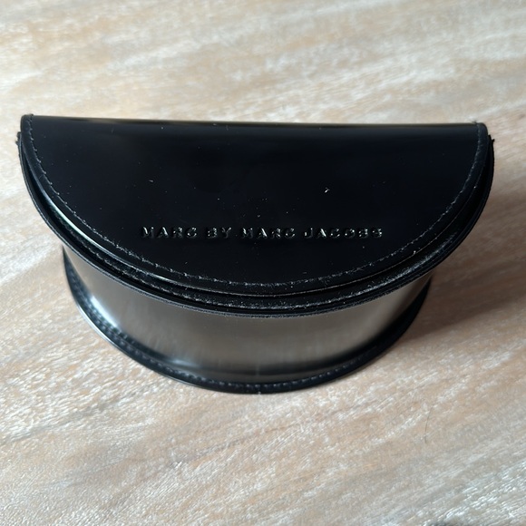 Marc by Marc Jacobs purple angular sunglasses & case - Picture 8 of 9